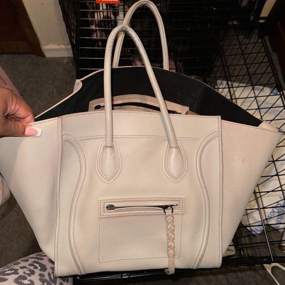 Celine - Picture 11 of 12